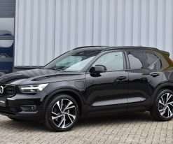 Alternative view of Volvo XC40 1.5 T5 Recharge 262 Pk R-Design 2021