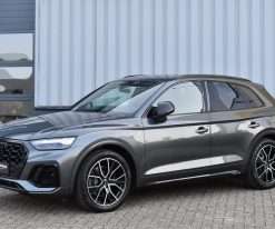 Alternative view of Audi Q5 50 e Tfsi S-Line 299 Pk 2021