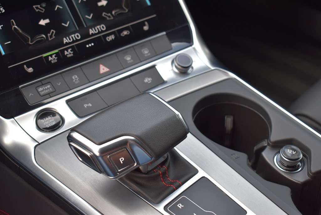Audi A6 Avant 55 TFSI e Quattro 367 Pk S-Line Competition 2023 - Afbeelding 18