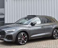 Alternative view of Audi Q5 50 TFSI e S-Line Competition 299 Pk Black Edition
